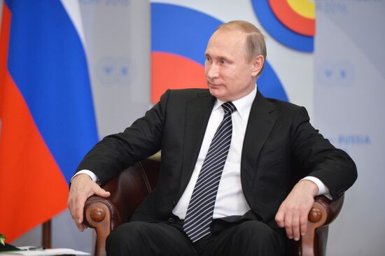 President Vladimir Putin meets with Prime Minister of Cambodia Hun Sen