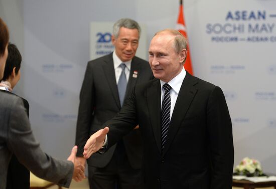 Russian President Vladimir Putin's bilateral meeting with Prime Minister of Singapore Lee Hsien Loong