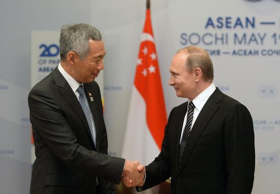 Russian President Vladimir Putin's bilateral meeting with Prime Minister of Singapore Lee Hsien Loong