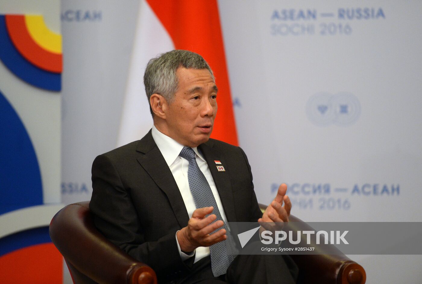 Russian President Vladimir Putin's bilateral meeting with Prime Minister of Singapore Lee Hsien Loong