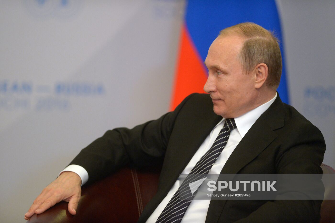 Russian President Vladimir Putin's bilateral meeting with Prime Minister of Singapore Lee Hsien Loong
