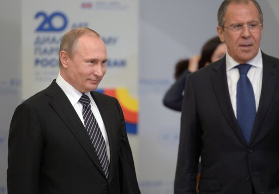 Russian President Vladimir Putin's bilateral meeting with Prime Minister of Singapore Lee Hsien Loong