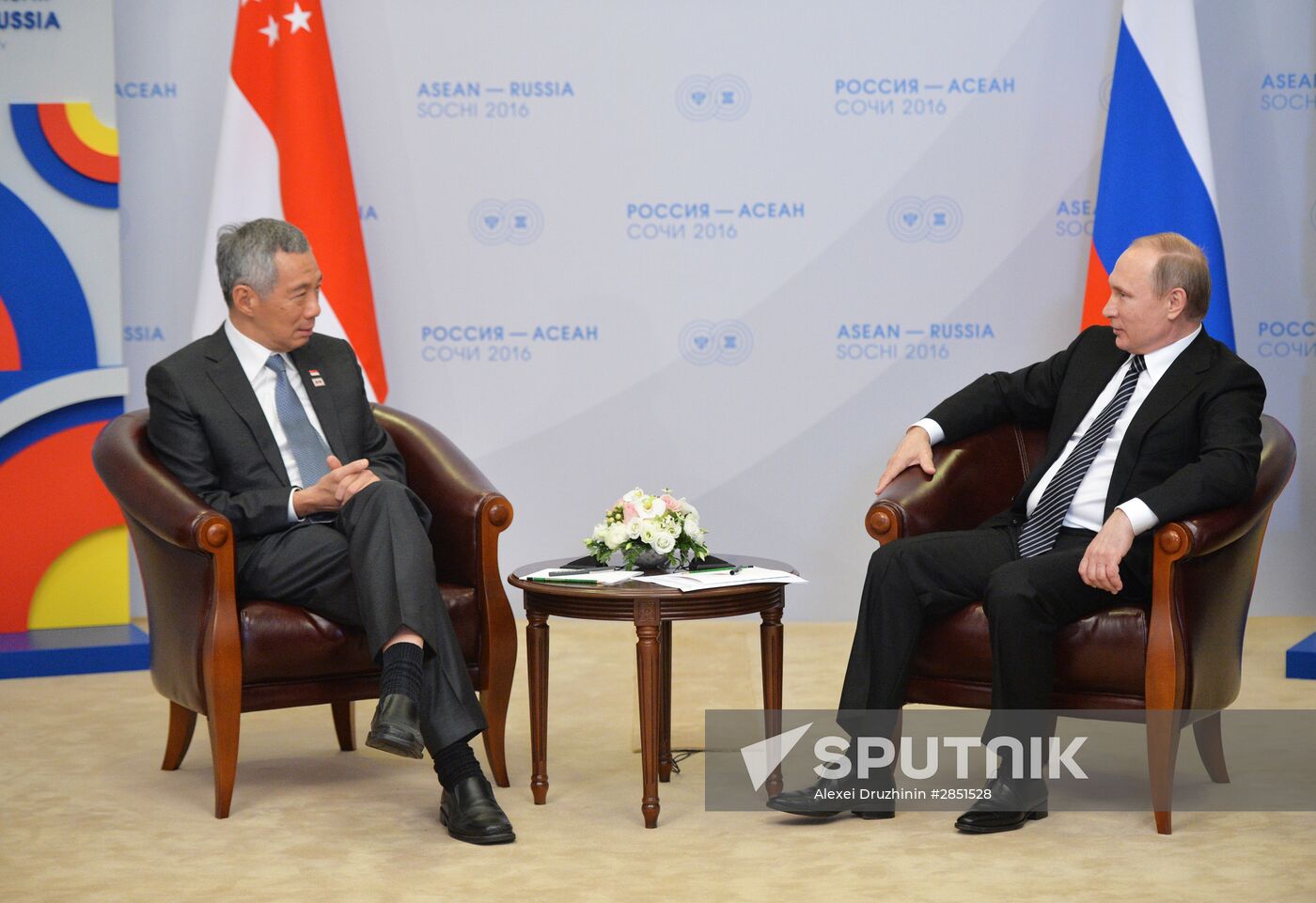 Vladimir Putin's bilateral meeting with Prime Minister of Singapore Lee Hsien Loong
