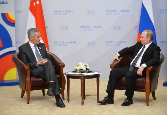 Vladimir Putin's bilateral meeting with Prime Minister of Singapore Lee Hsien Loong