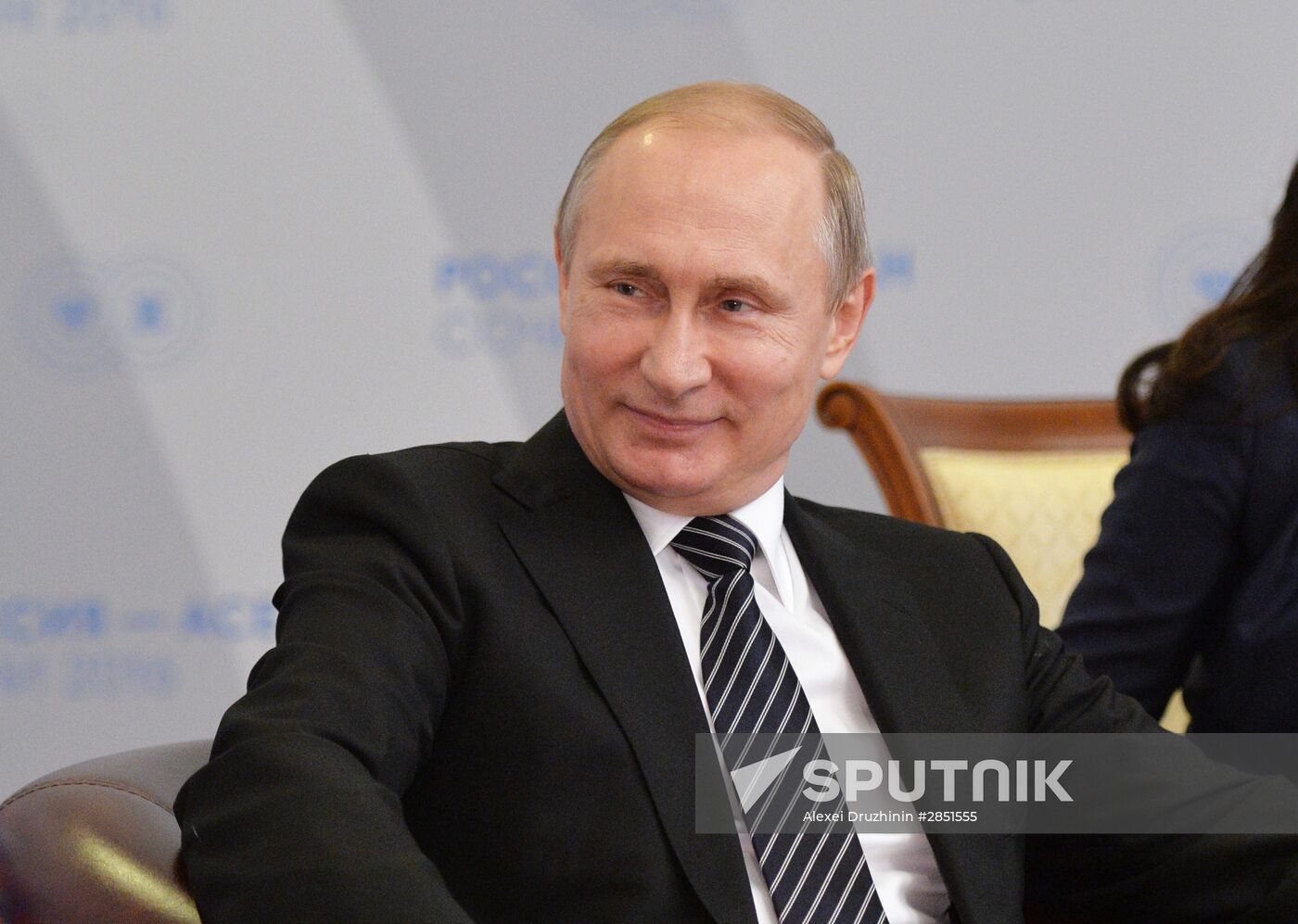 Russian President Vladimir Putin's bilateral meeting with Prime Minister of Singapore Lee Hsien Loong
