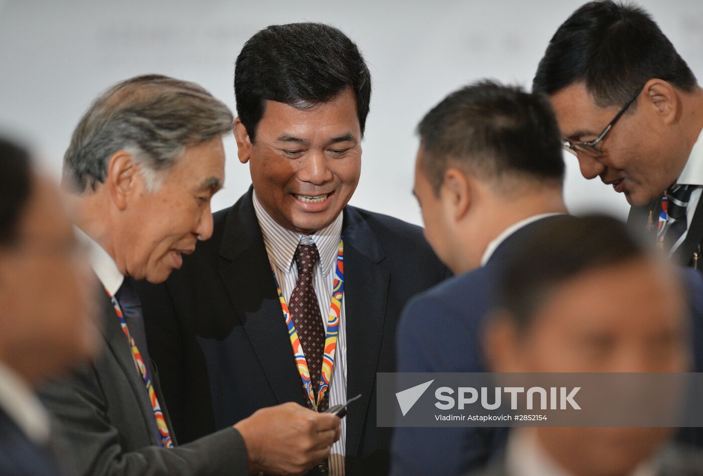 Delegation heads - ASEAN-Russia Summit participants meet with ASEAN-Russia Business Forum members
