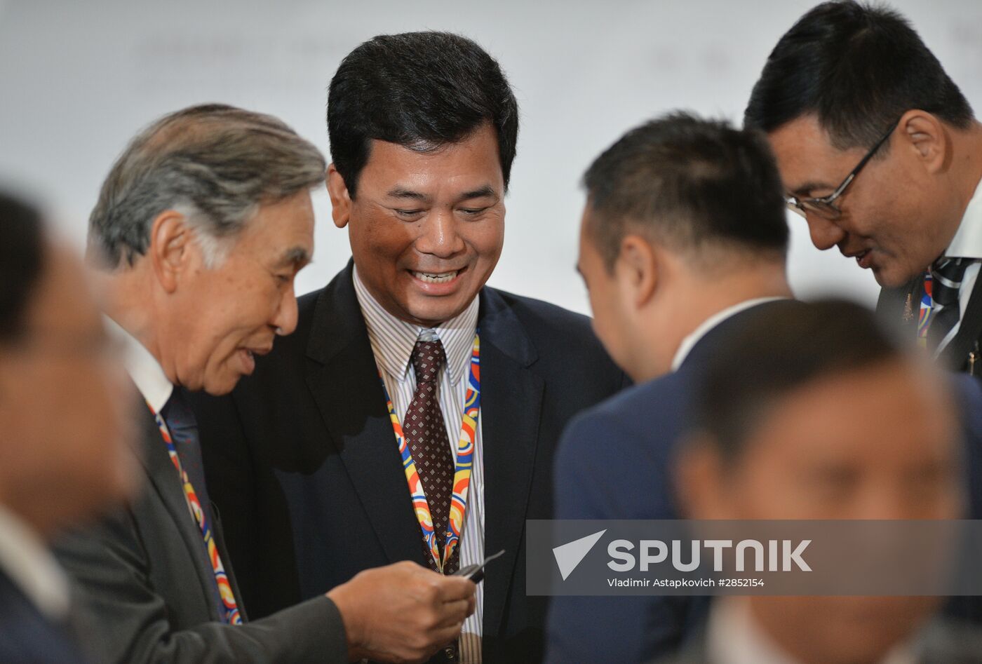Delegation heads - ASEAN-Russia Summit participants meet with ASEAN-Russia Business Forum members