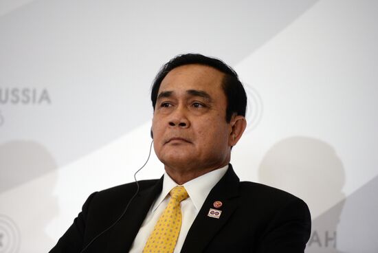 Delegation heads - ASEAN-Russia Summit participants meet with ASEAN-Russia Business Forum members