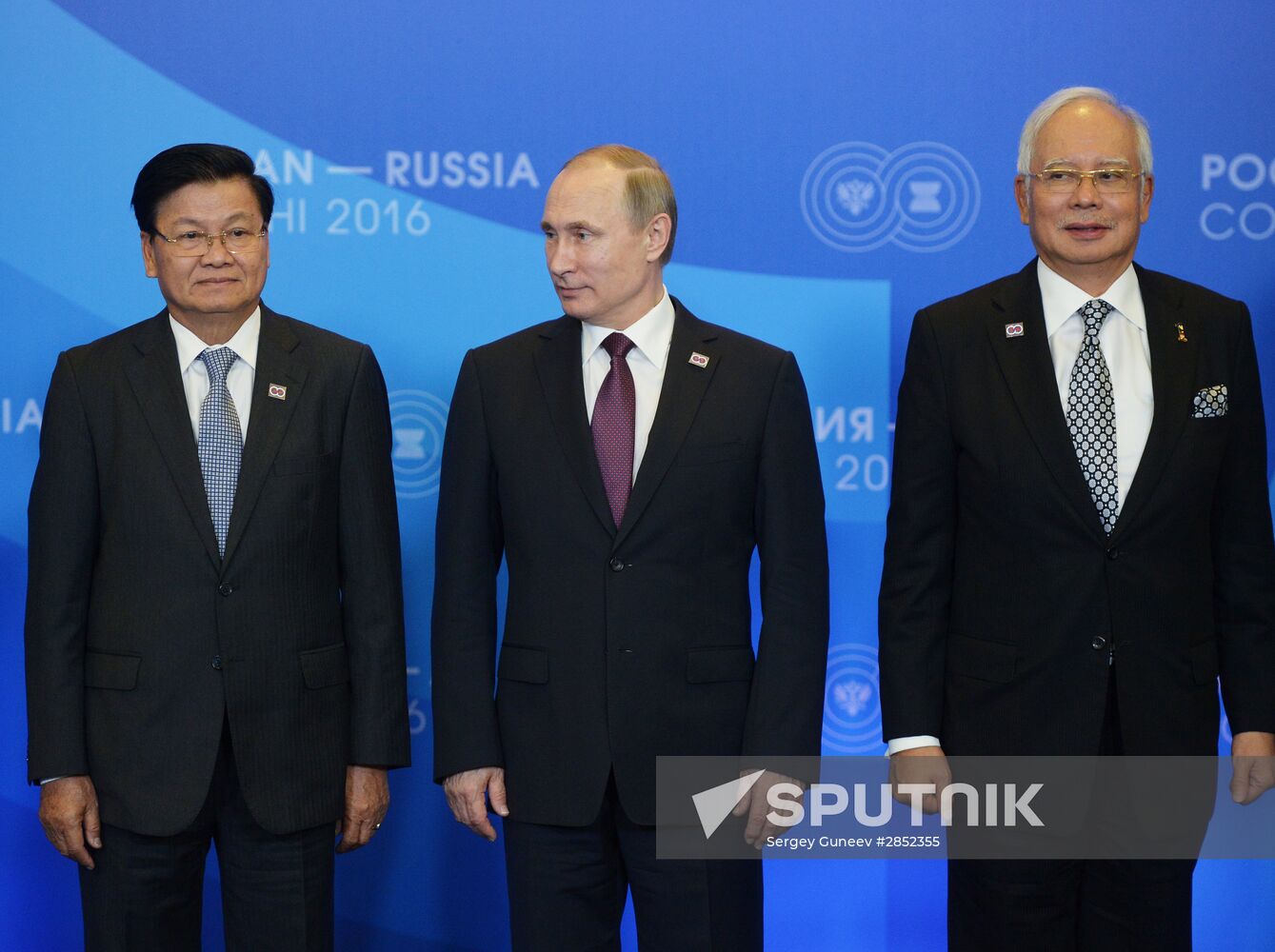 Joint photo session of delegation heads - ASEAN-Russia Summit participants