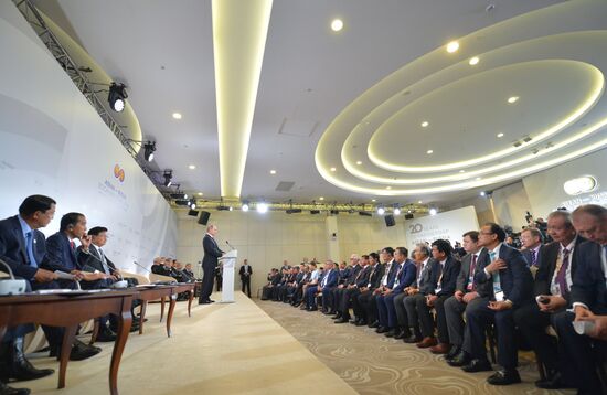 Delegation heads - ASEAN-Russia Summit participants meet with ASEAN-Russia Business Forum members