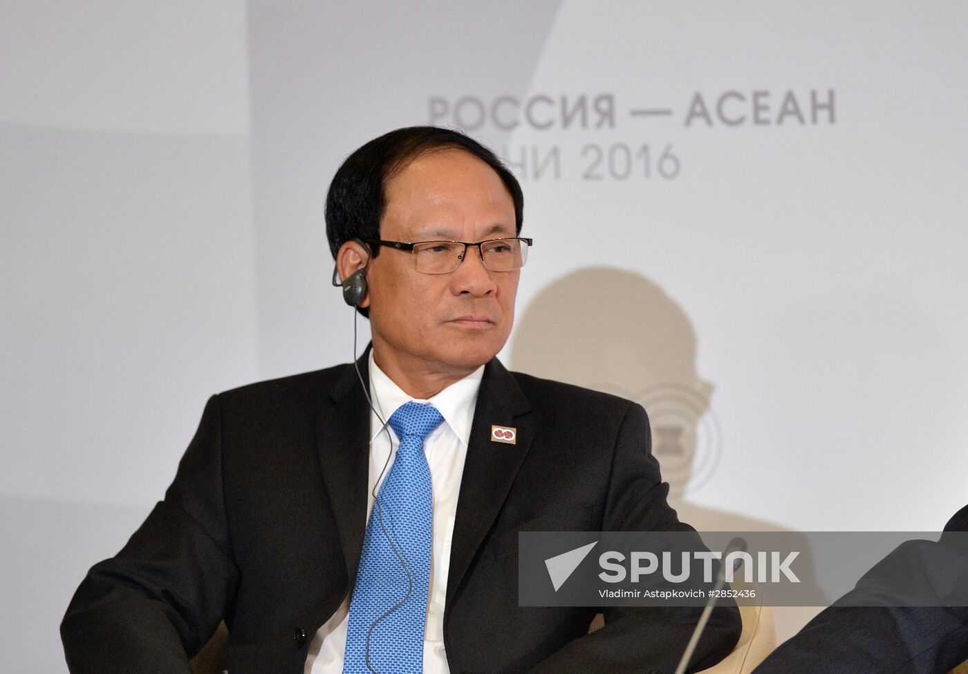 Delegation heads - ASEAN-Russia Summit participants meet with ASEAN-Russia Business Forum members