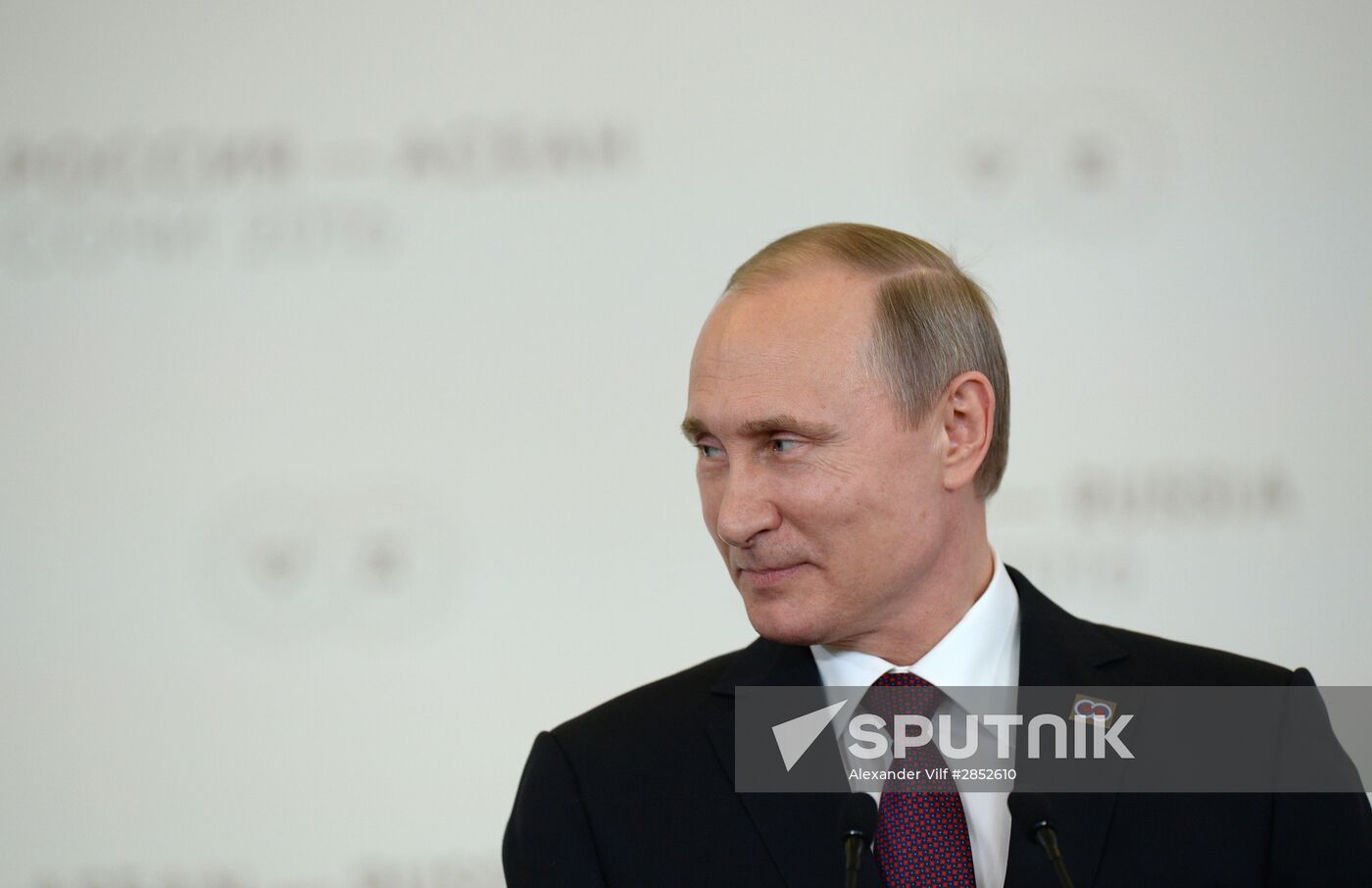 Russian President Vladimir Putin and Prime Minister of Laos Thongloun Sisoulith hold news conference following ASEAN-Russia Summit