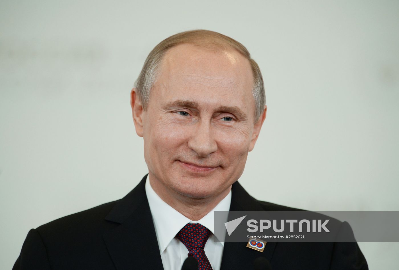 Russian President Vladimir Putin and Prime Minister of Laos Thongloun Sisoulith hold news conference following ASEAN-Russia Summit