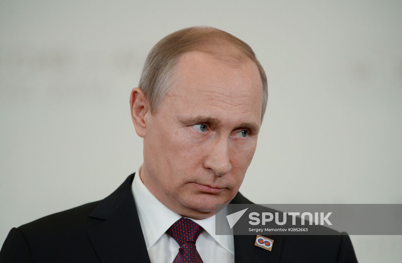 Russian President Vladimir Putin and Prime Minister of Laos Thongloun Sisoulith hold news conference following ASEAN-Russia Summit