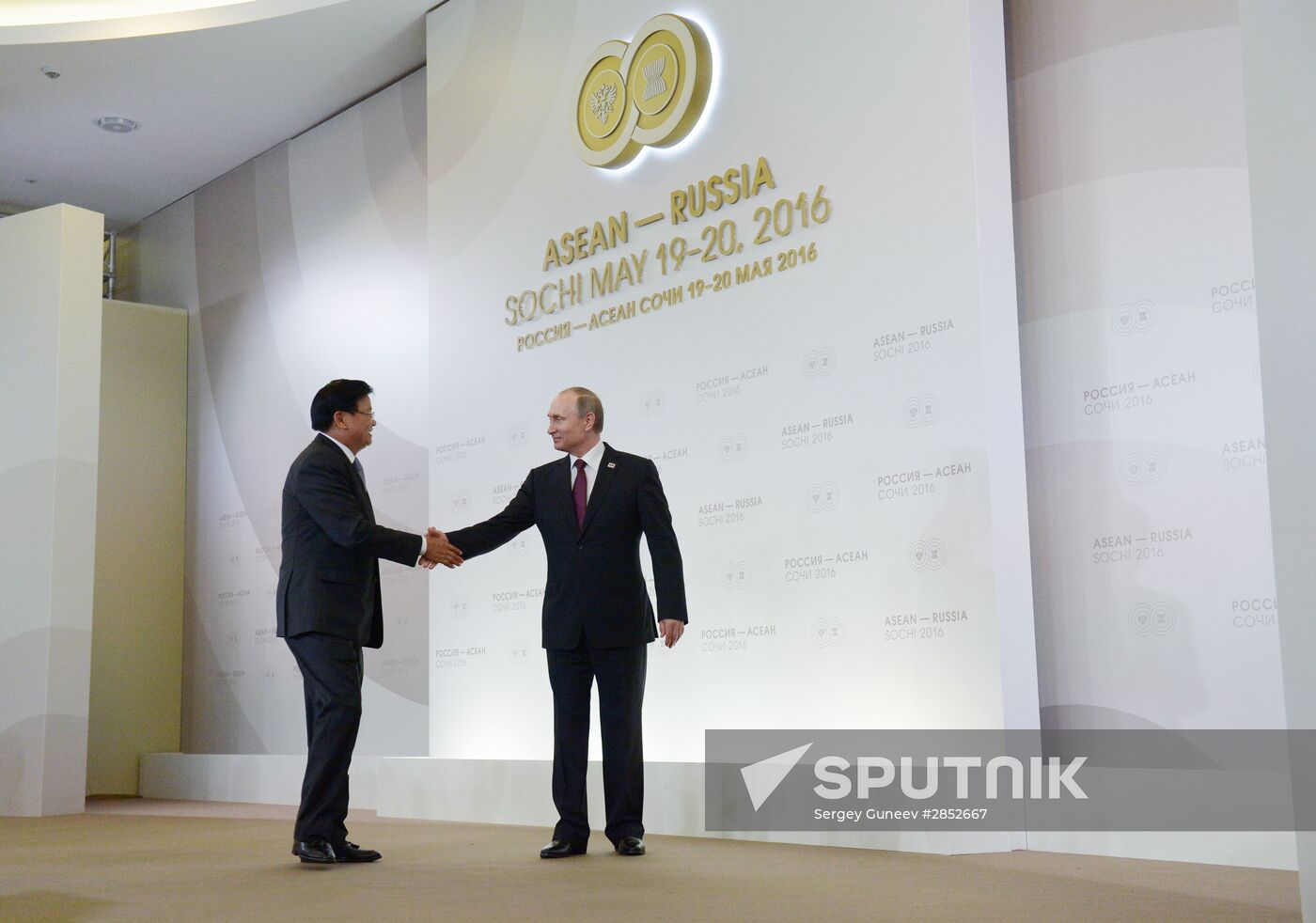 Russian President Vladimir Putin and Prime Minister of Laos Thongloun Sisoulith hold news conference following ASEAN-Russia Summit