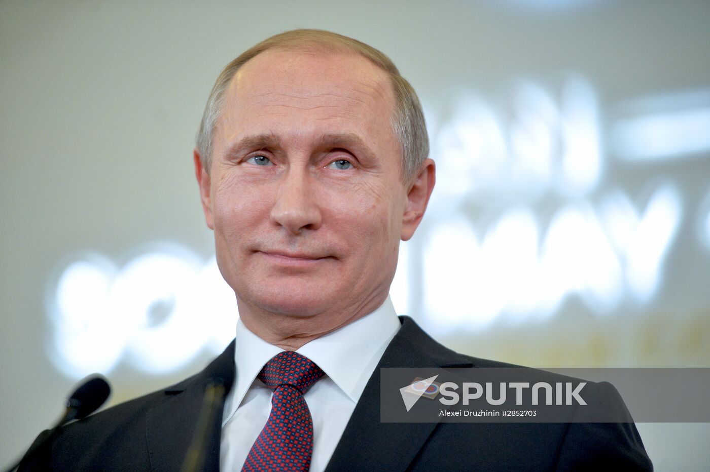Russian President Vladimir Putin and Prime Minister of Laos Thongloun Sisoulith hold news conference following ASEAN-Russia Summit