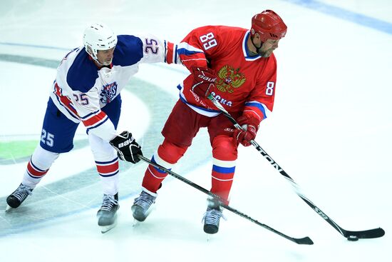 Ice Hockey. World Legends Under Moscow Stars gala match