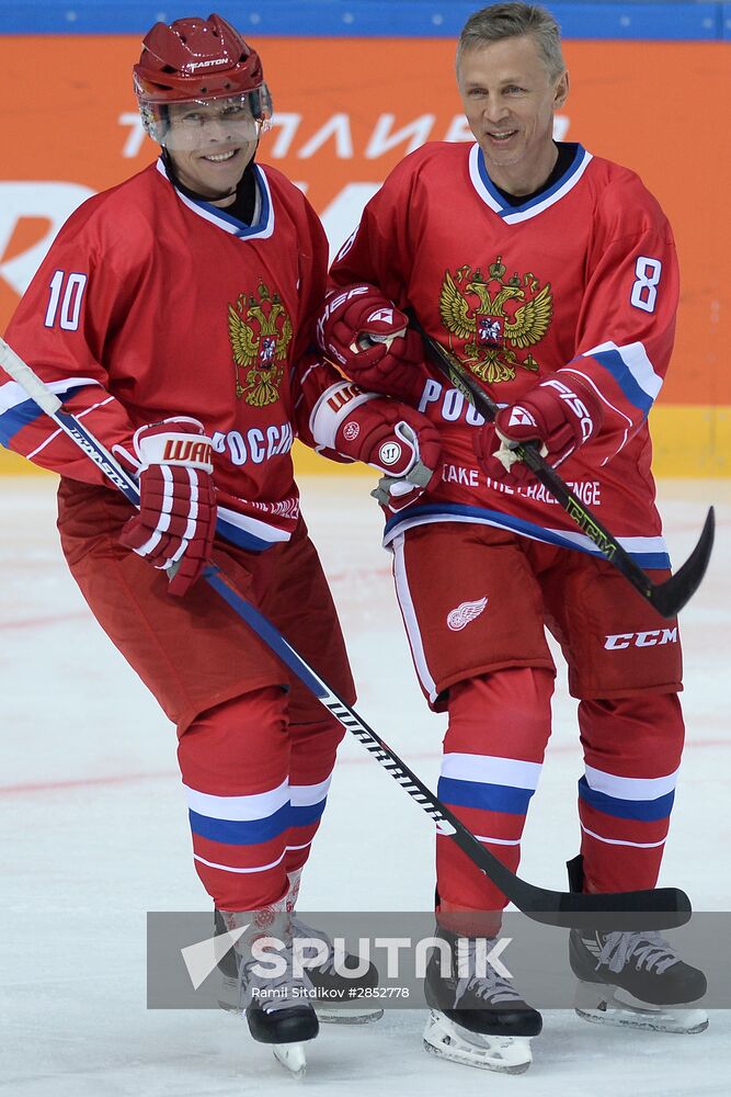 Ice Hockey. World Legends Under Moscow Stars gala match