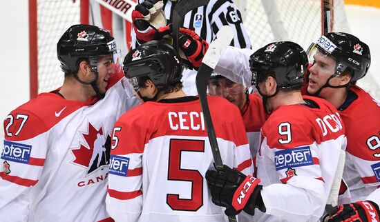 2016 IIHF World Ice Hockey Championship. Canada vs. USA