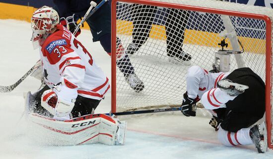 2016 IIHF World Ice Hockey Championship. Canada vs. USA