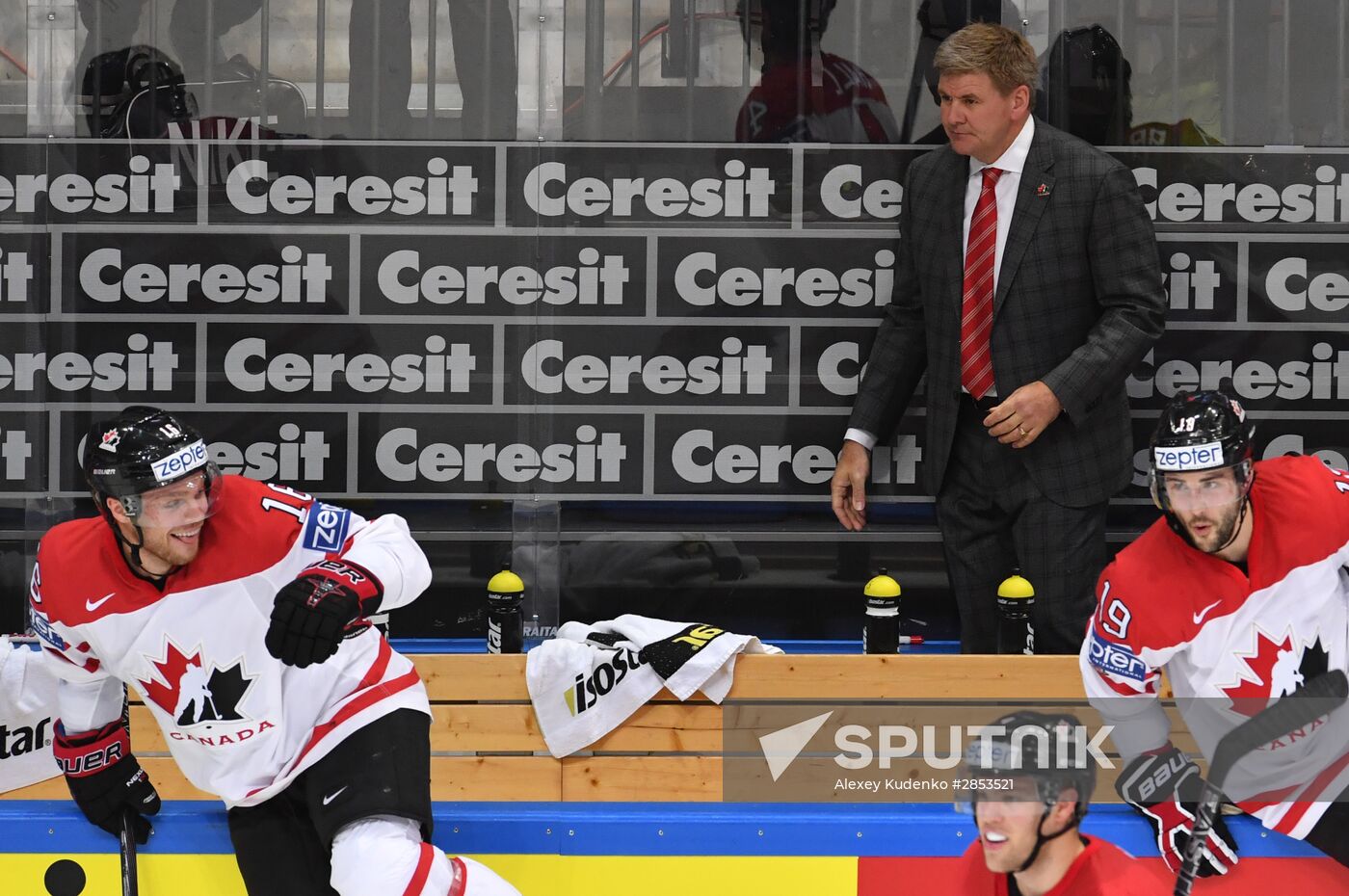 2016 IIHF World Ice Hockey Championship. Canada vs. USA