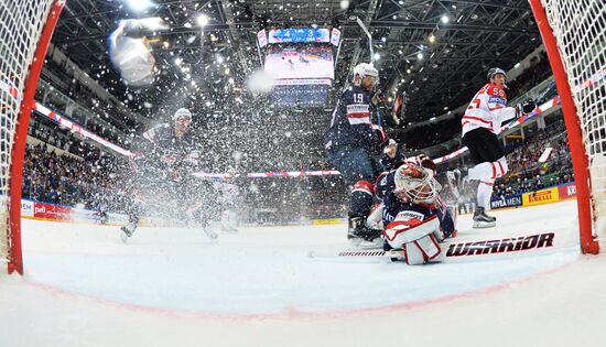 2016 IIHF World Ice Hockey Championship. Canada vs. USA