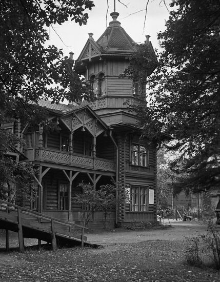 Memorial House Museum on 13 Bolotnaya Street
