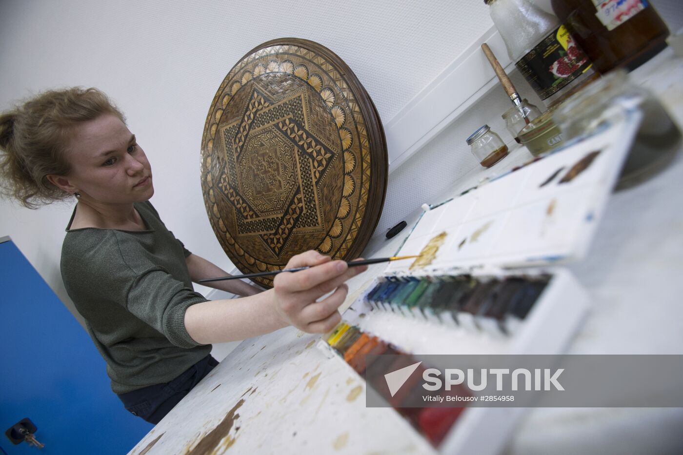 Grabar Center's studio to restore furniture and wood interior items