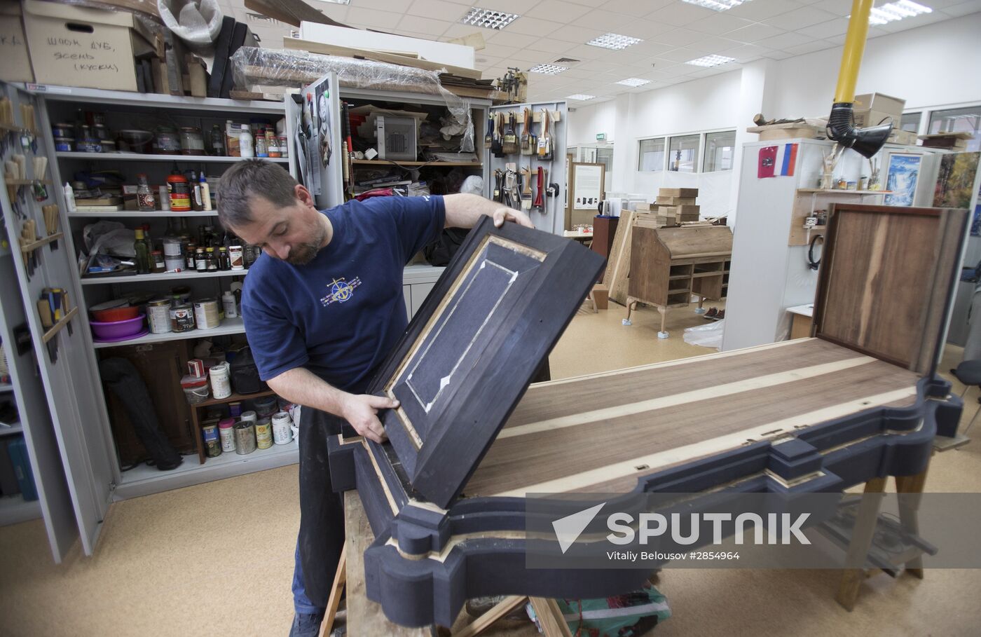 Grabar Center's studio to restore furniture and wood interior items