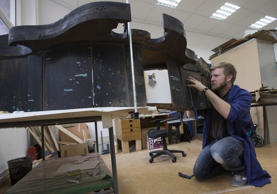 Furniture and interior wooden items restoration workshop at Grabar Center