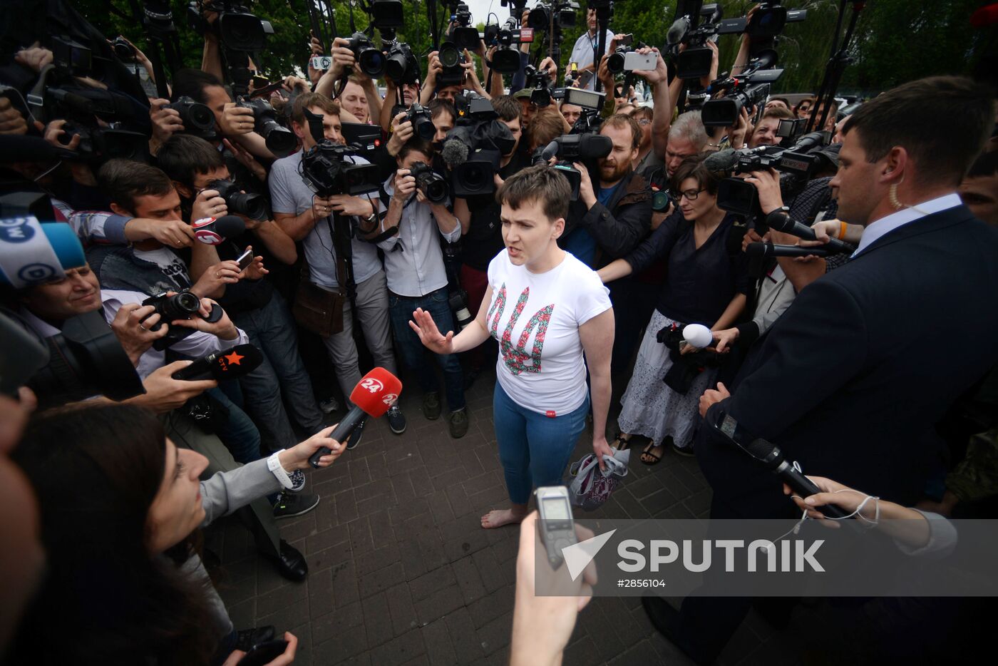 Ukrainian pilot Nadezhda Savchenko at Kiev airport