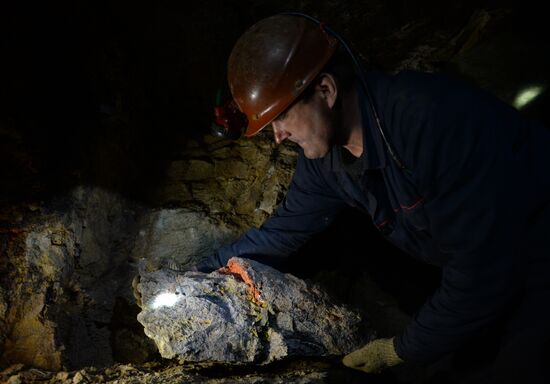Crocoite deposit in Sverdlovsk Region