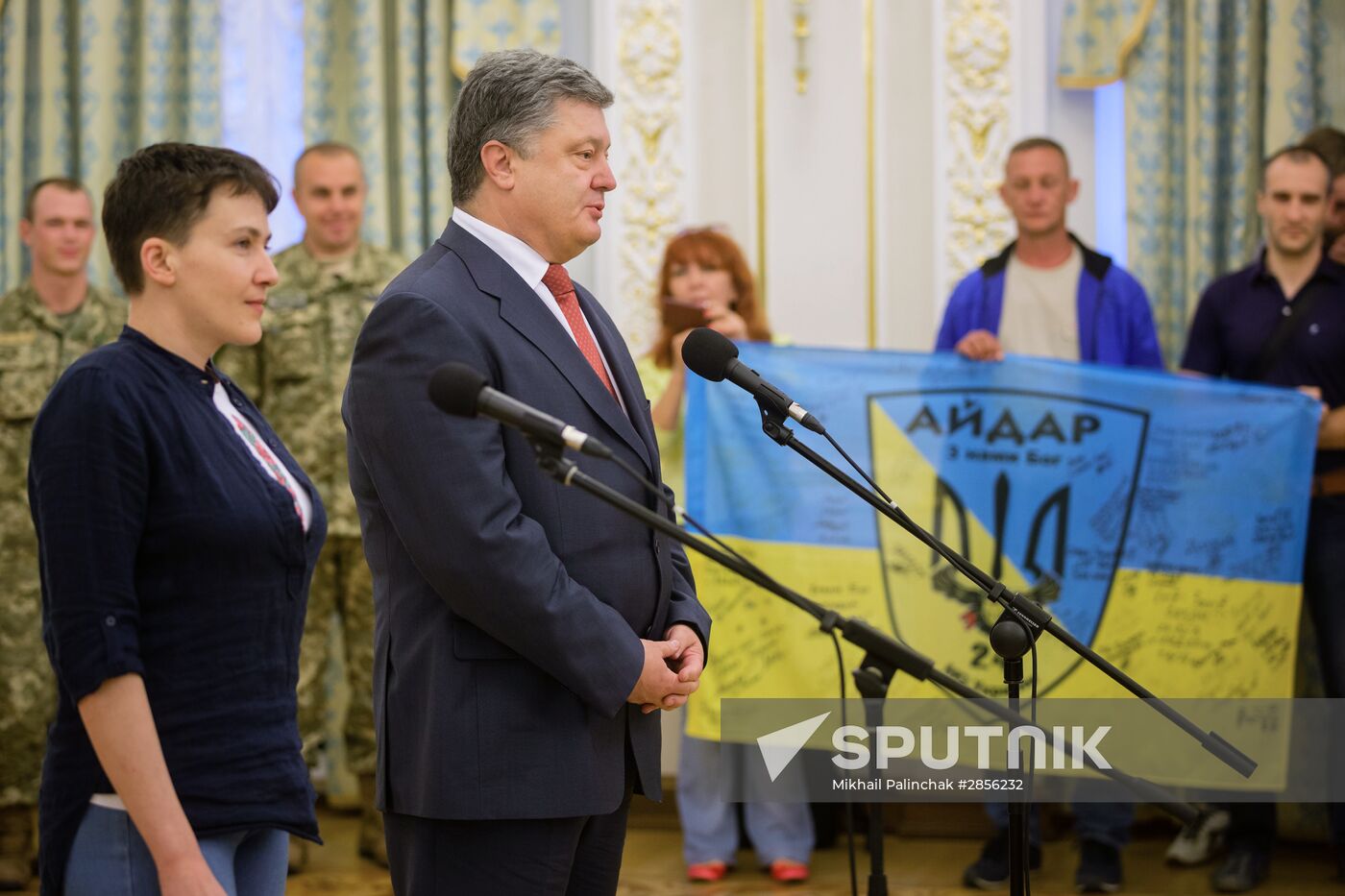 Ukrainian President Petro Poroshenko awards Nadezhda Savchenko the Order of Gold Star