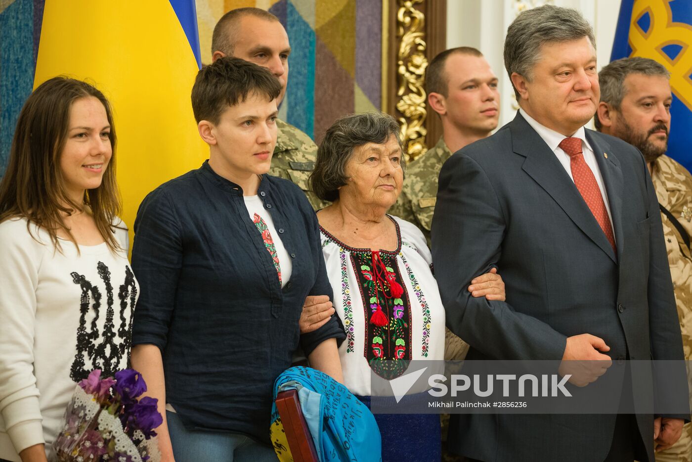 Ukrainian President Petro Poroshenko awards