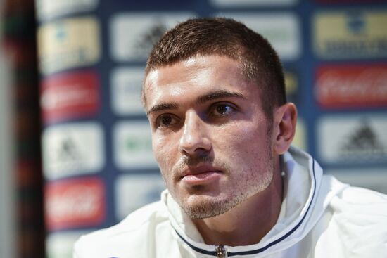 News conference with Russian national football team player Roman Neustadter