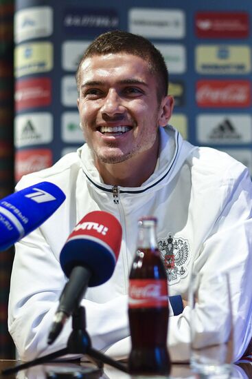 News conference with Russian national football team player Roman Neustadter