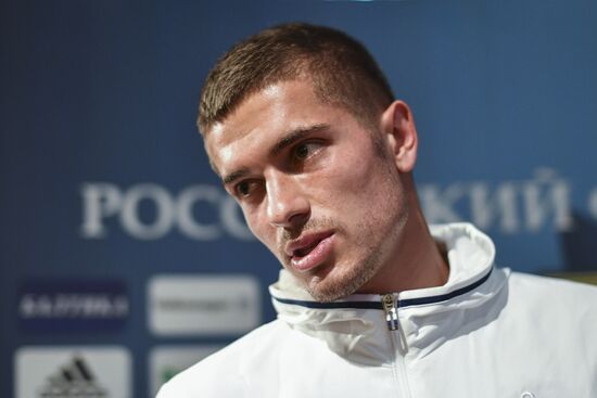 News conference with Russian national football team player Roman Neustadter
