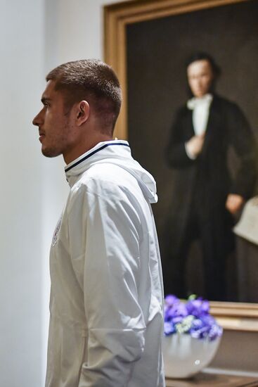 News conference with Russian national football team player Roman Neustadter