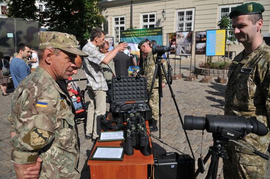 Display of equipment used by Ukrainian border guards