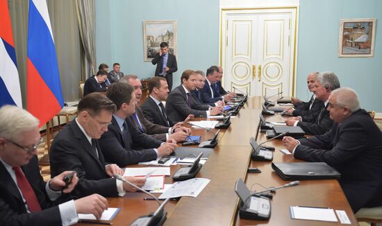 Prime Minister Dmitry Medvedev meets with Cuban Vice President of the Council of State and Ministers