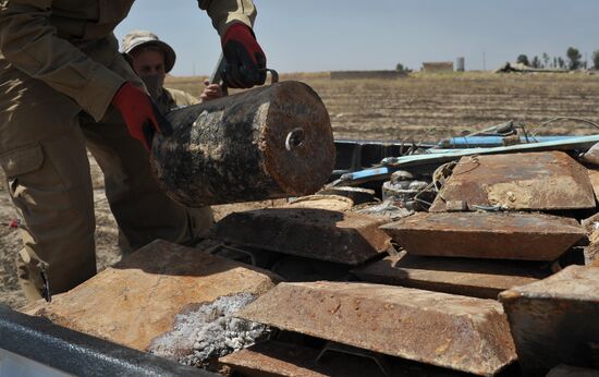 Finding and removing mines planted by ISIS in Iraq’s Kirkuk province