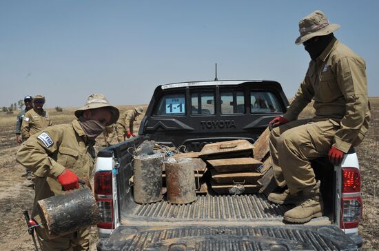 Finding and removing mines planted by ISIS in Iraq’s Kirkuk province