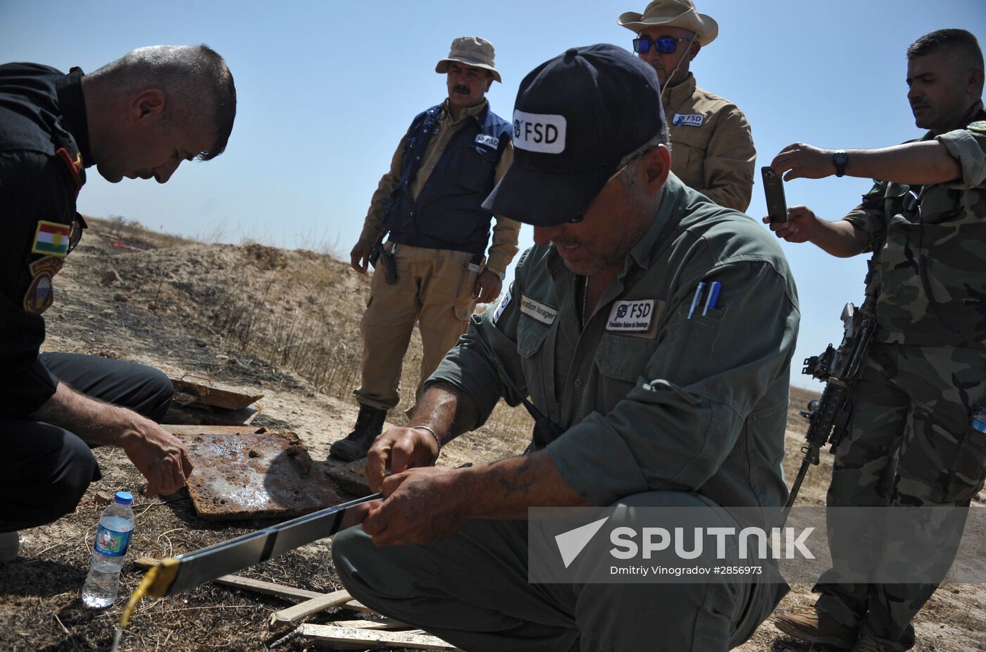 Finding and removing mines planted by ISIS in Iraq’s Kirkuk province