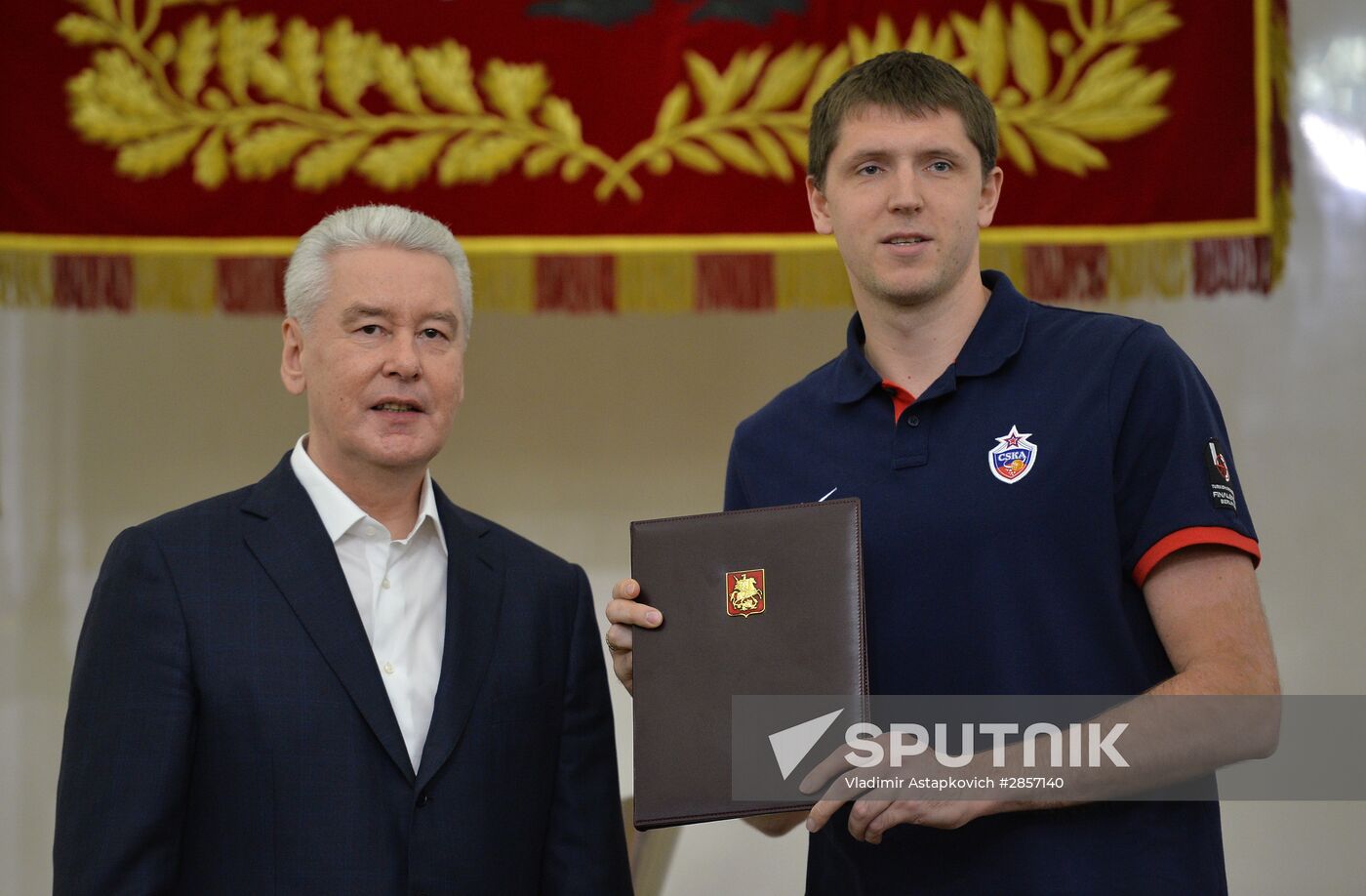 CSKA basketball players meets with Moscow Mayor