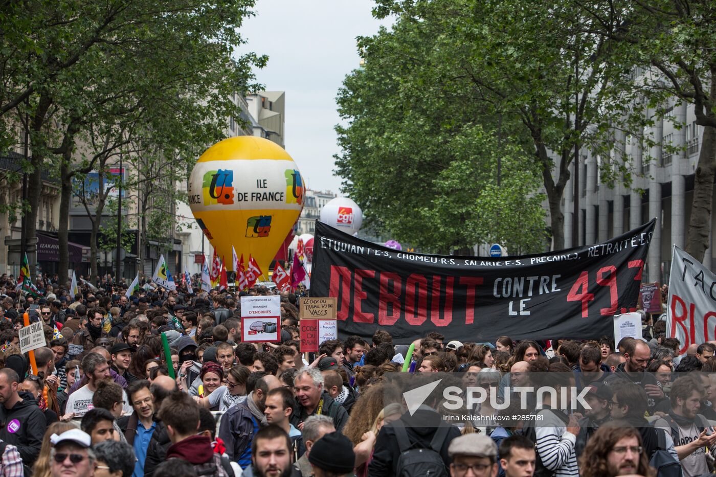 French unions protest against labor reforms