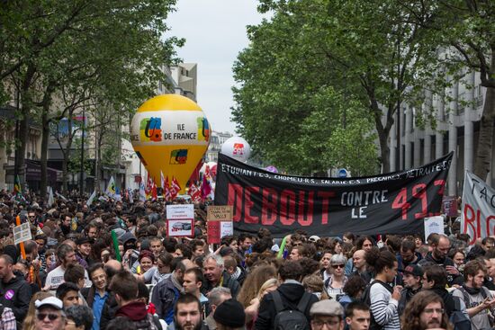 French unions protest against labor reforms