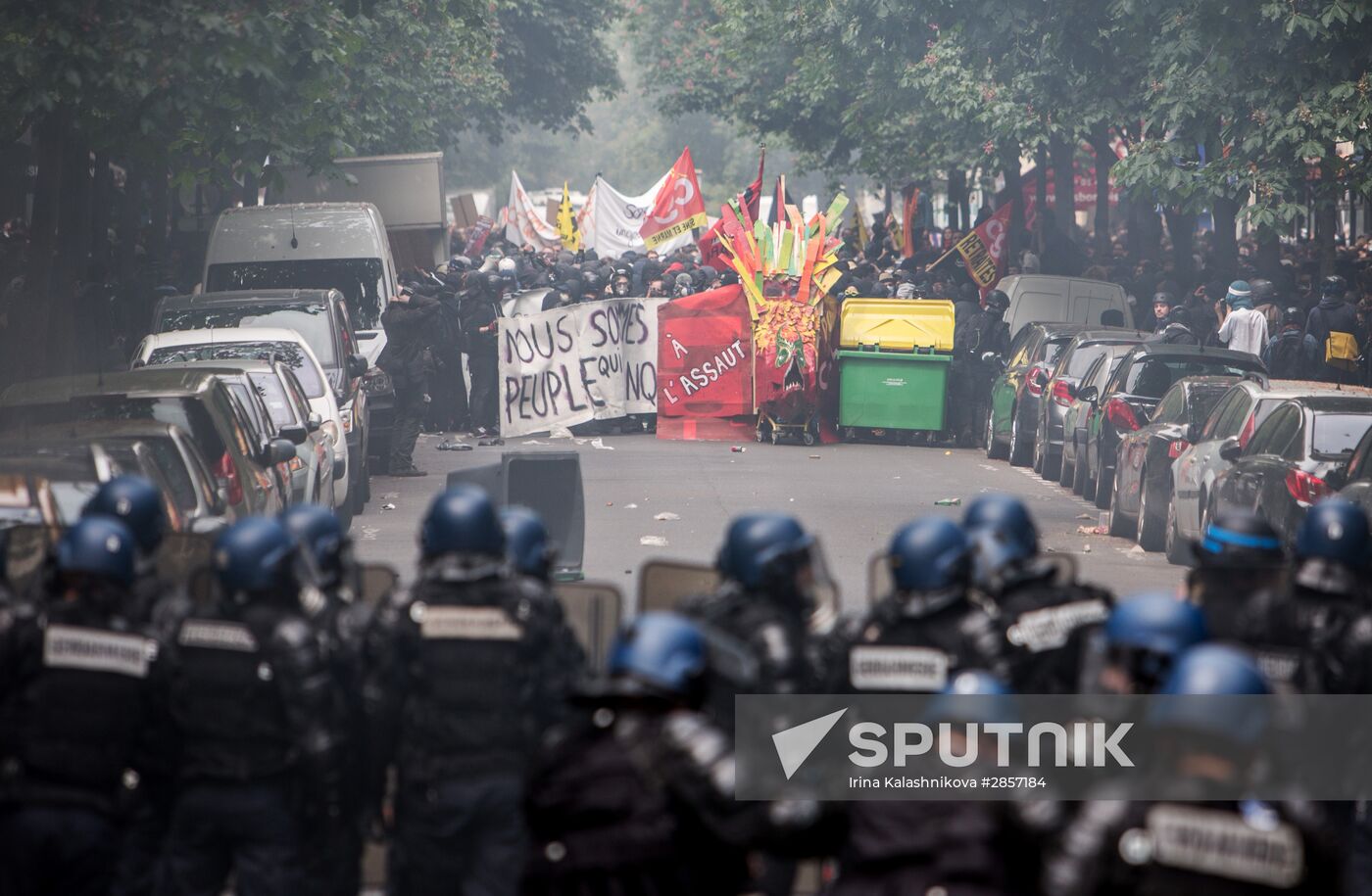 French unions protest against labor reforms