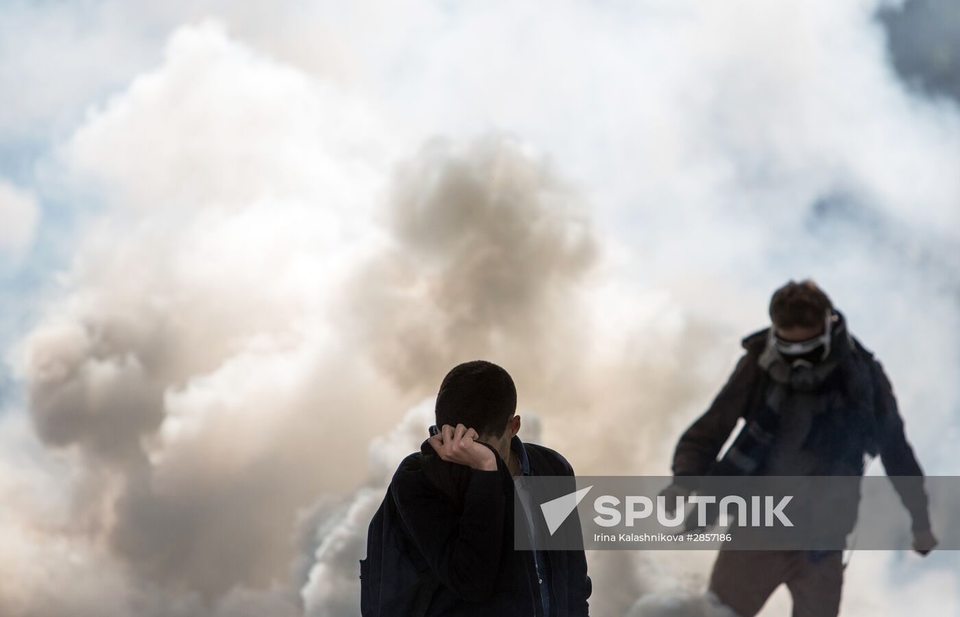 French unions protest against labor reforms