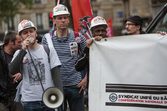 French unions protest against labor reforms