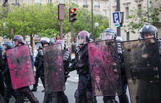 French unions protest against labor reforms